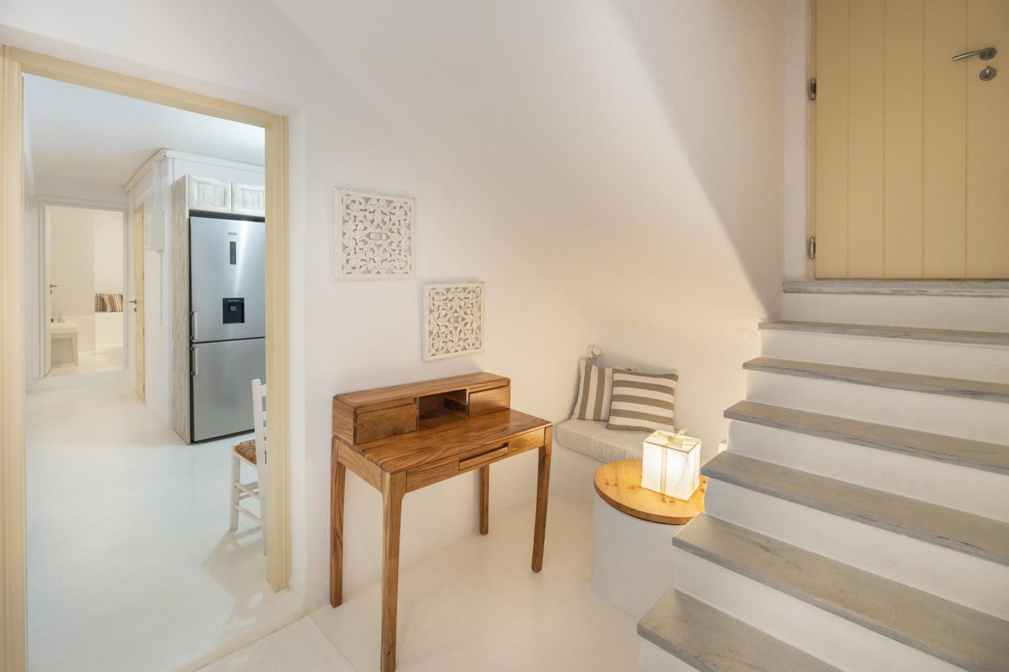 Nausithoe 1 Paros Apartment Logaras